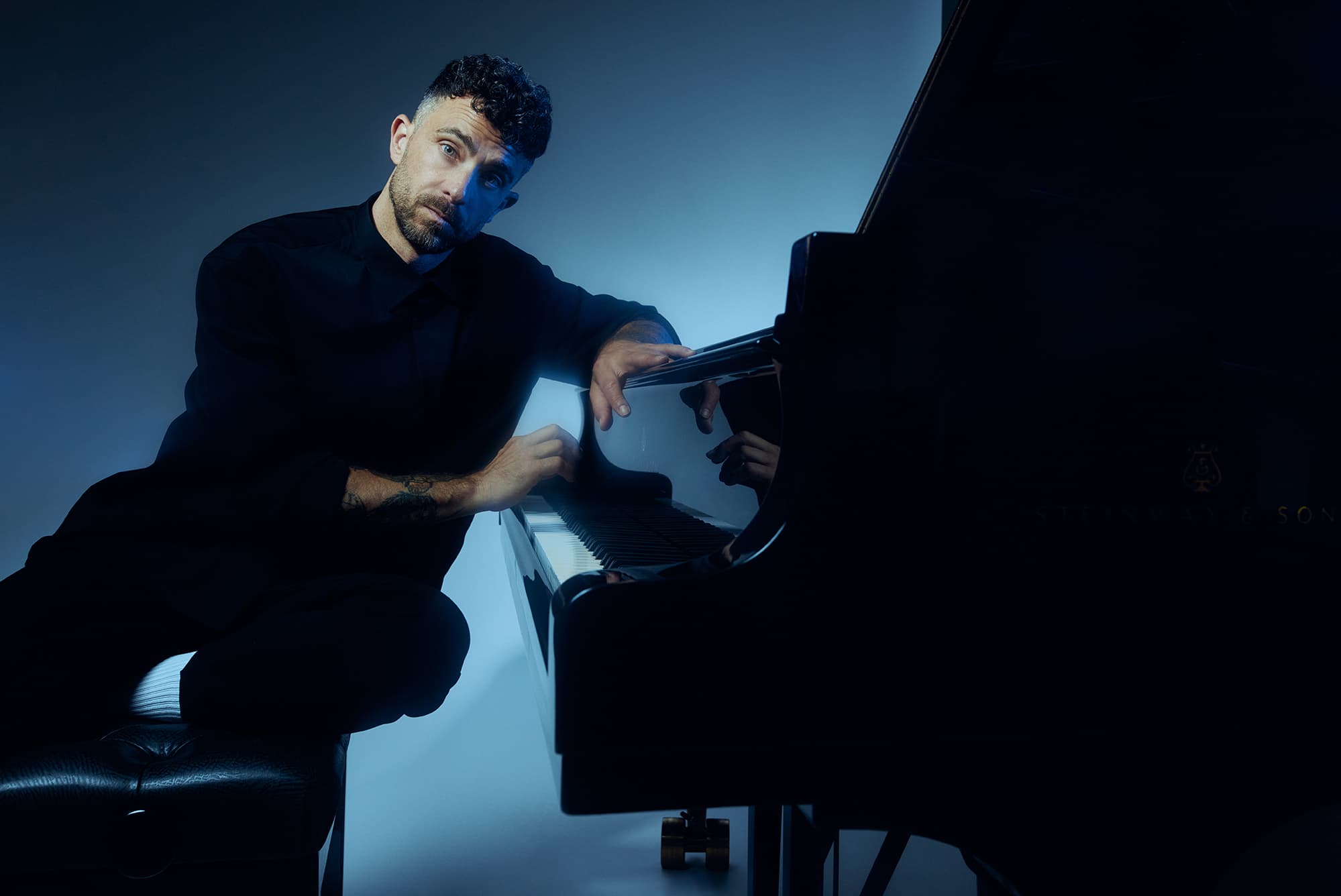 Portrait of pianist Tim Allhoff.