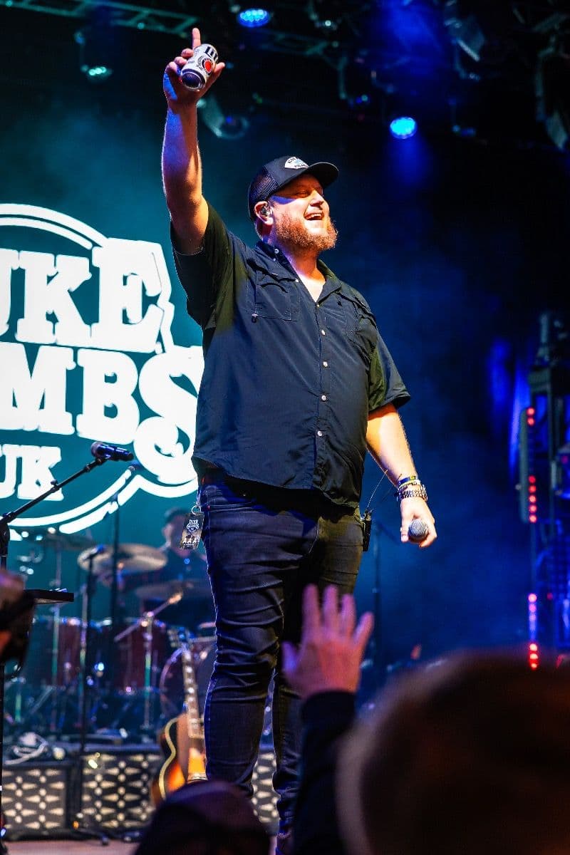 Poster for Luke Combs UK at TonHalle.