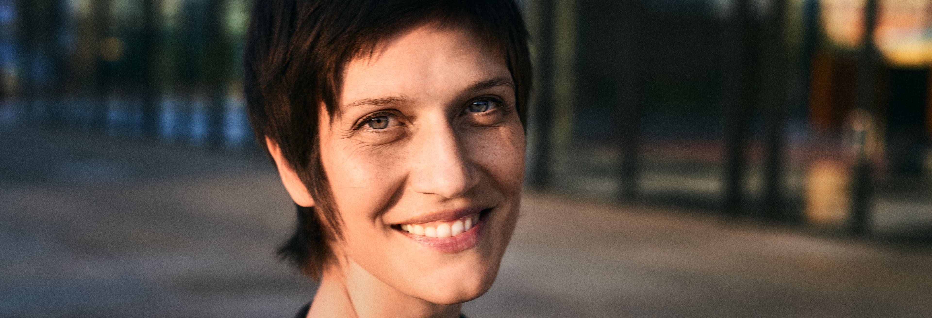 Alin Coen artist promotional photo