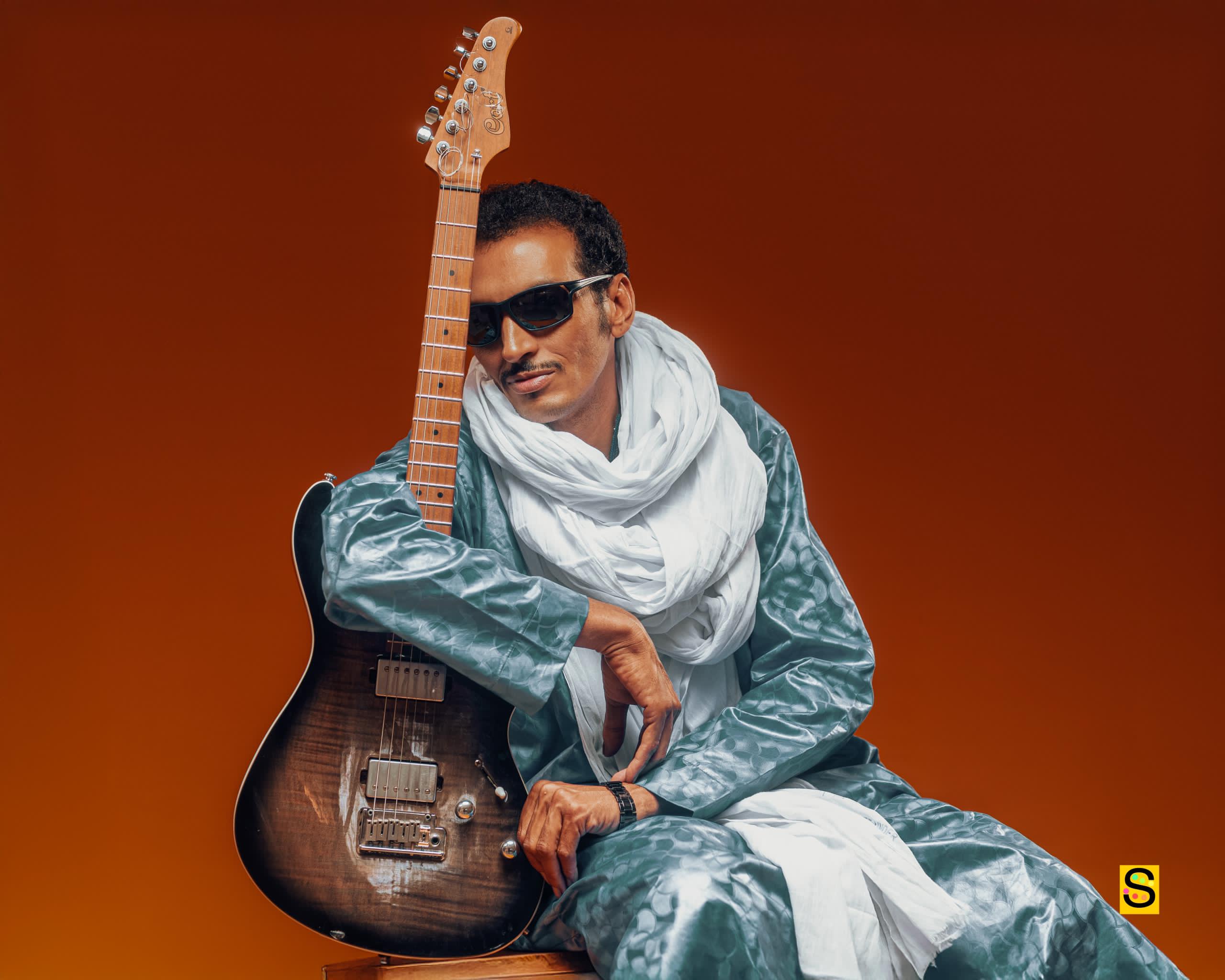 Promotional photo of Tuareg guitarist Bombino